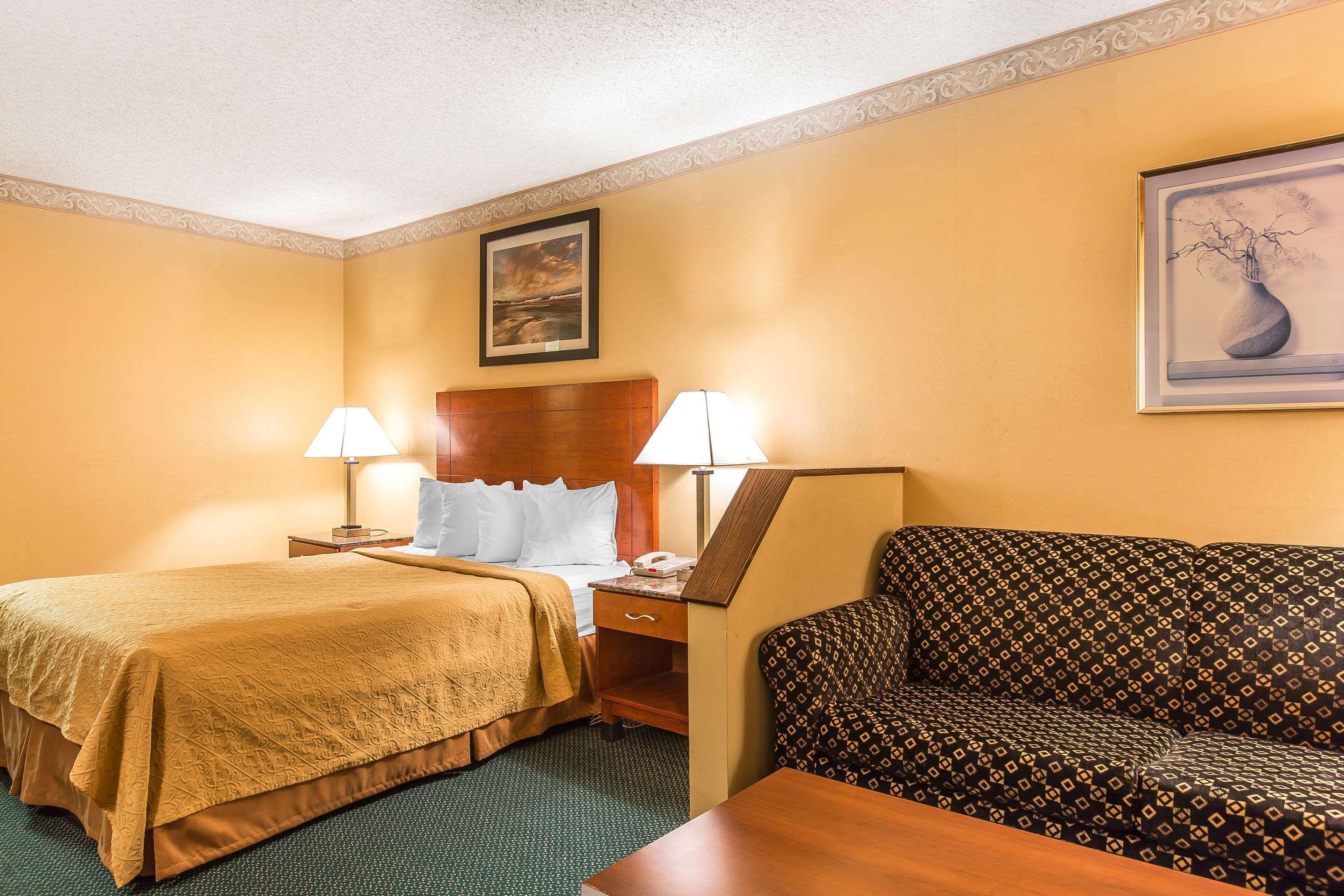 Quality Inn & Suites Camarillo-Oxnard Exterior foto