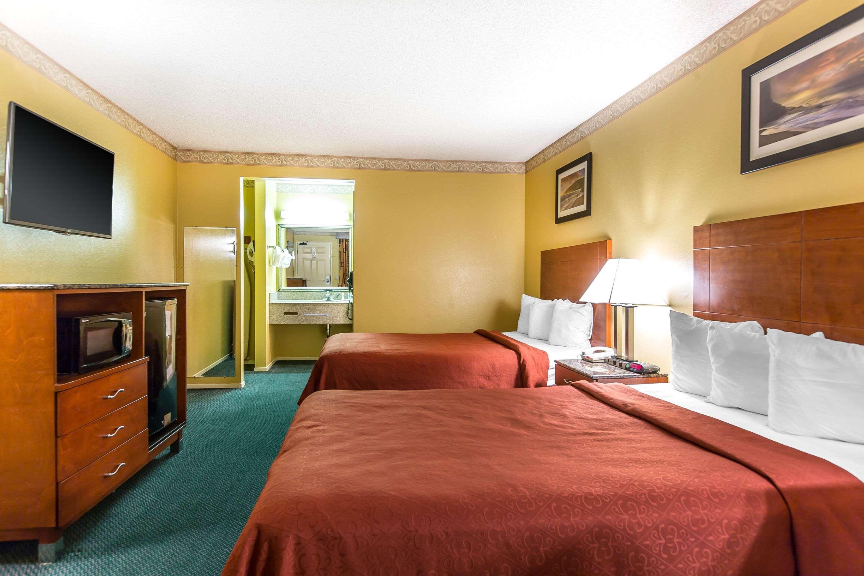 Quality Inn & Suites Camarillo-Oxnard Exterior foto