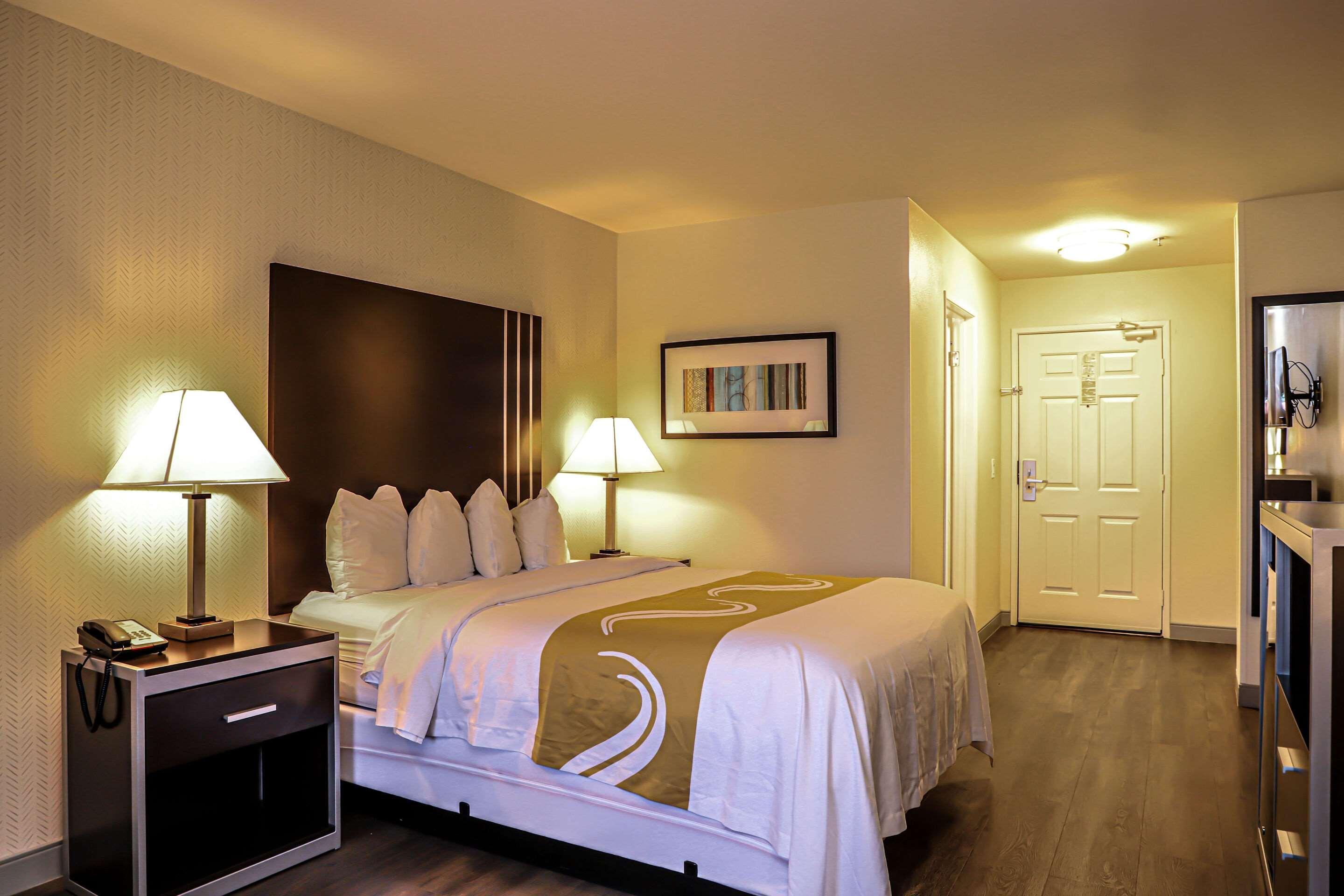 Quality Inn & Suites Camarillo-Oxnard Exterior foto