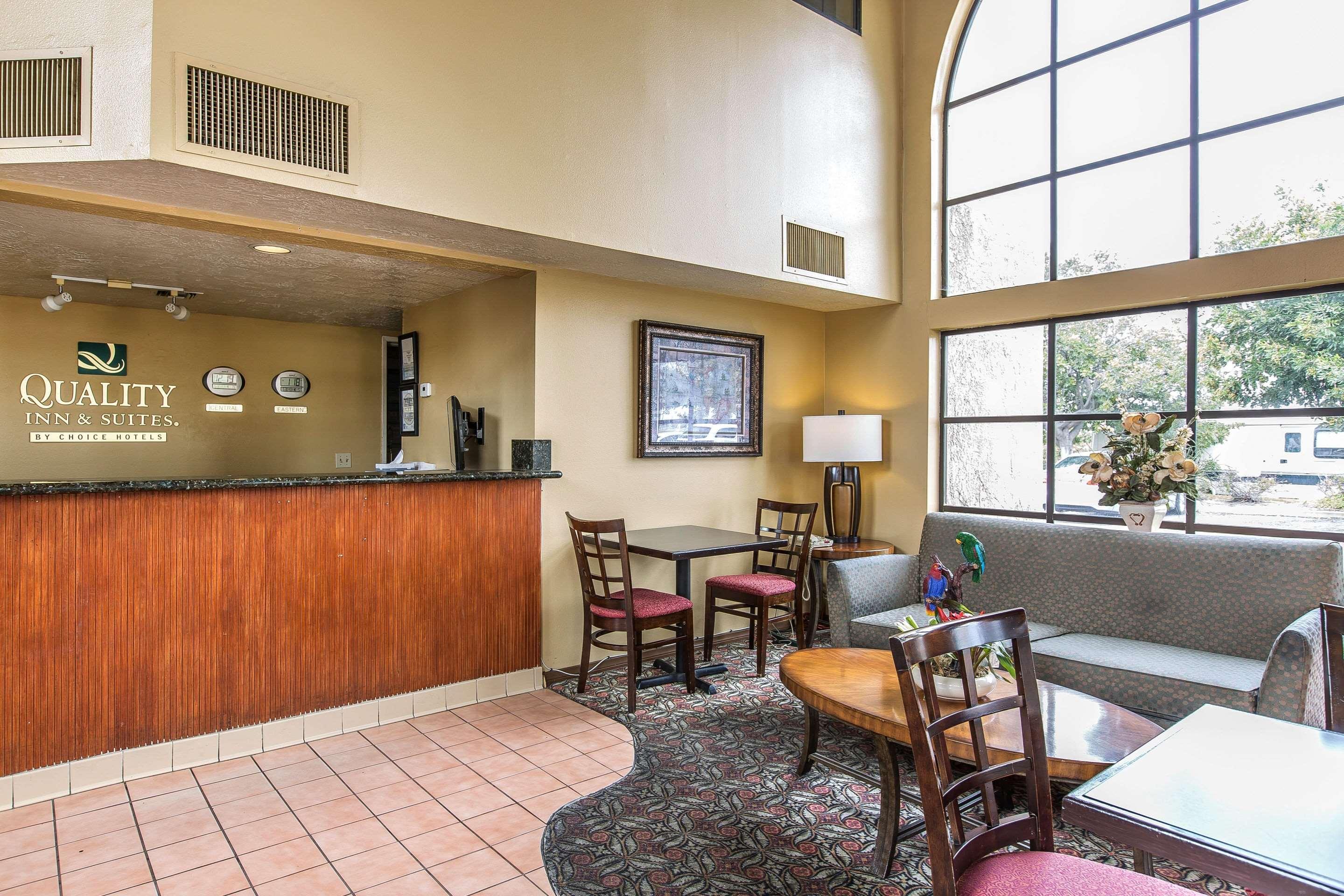 Quality Inn & Suites Camarillo-Oxnard Exterior foto