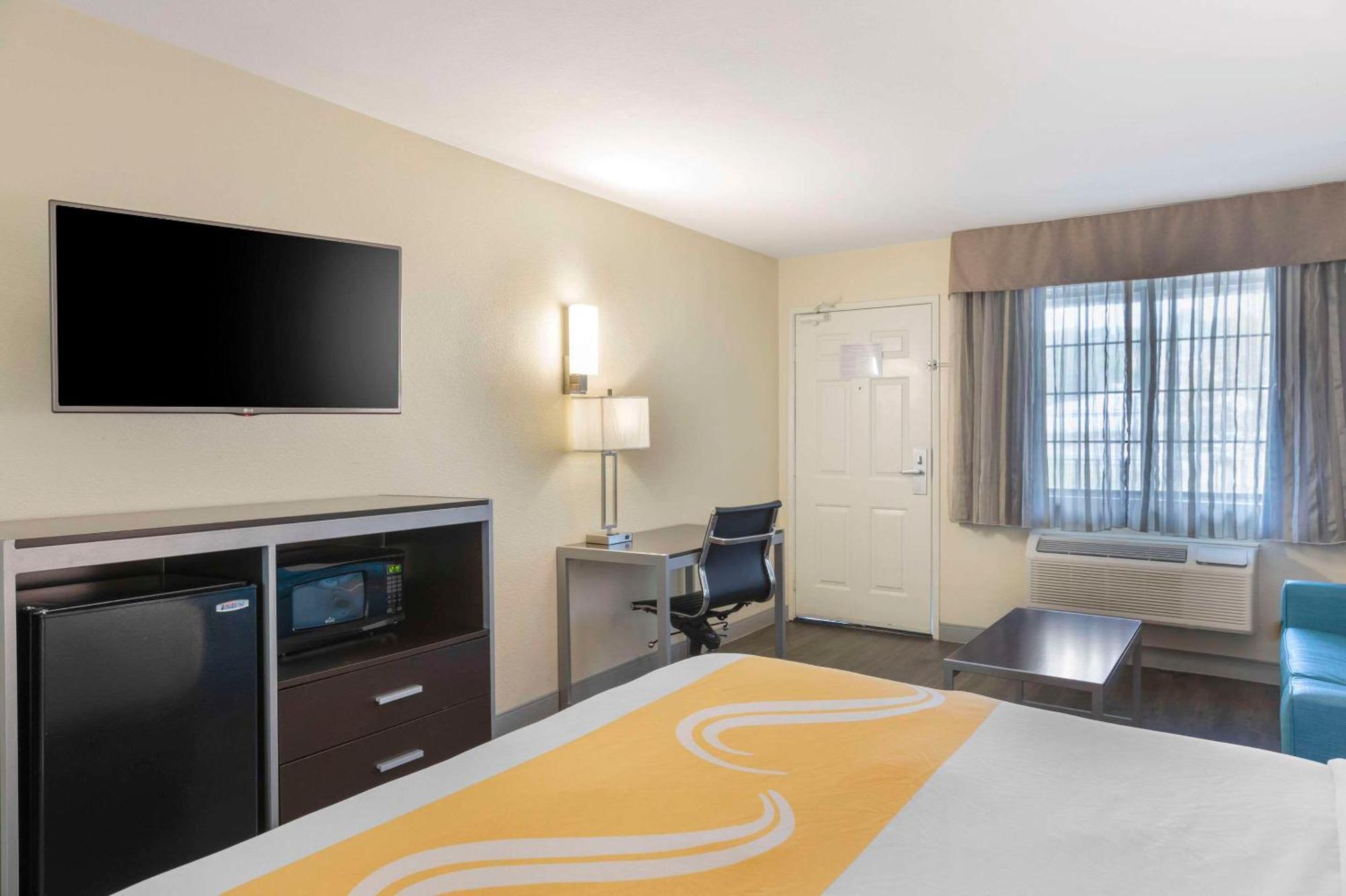 Quality Inn & Suites Camarillo-Oxnard Exterior foto